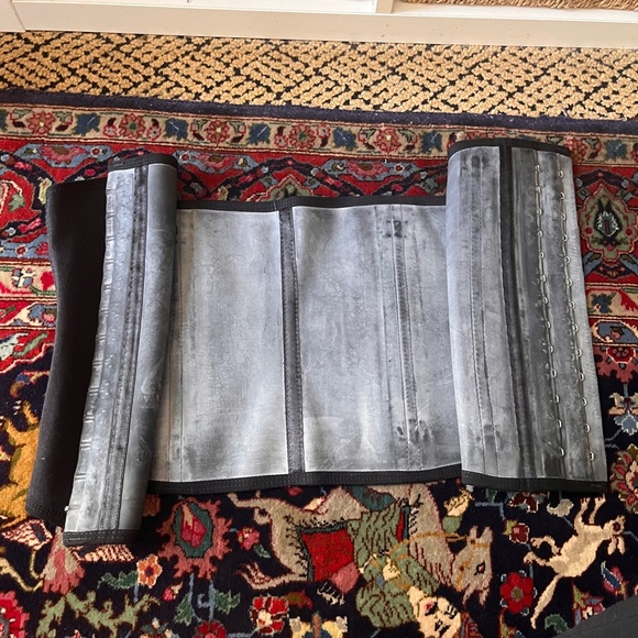 Brand new waist trainer, - Picture 5 of 8